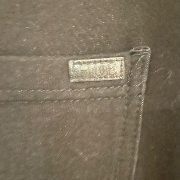 HUE Black straight leg high waisted size M - Picture 7 of 7